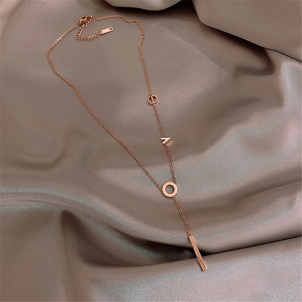 【COD Tangding】LOVE Letters Necklace Female SimpleTemperament Versatile Clavicle Chain Fashion Accessories Jewelry