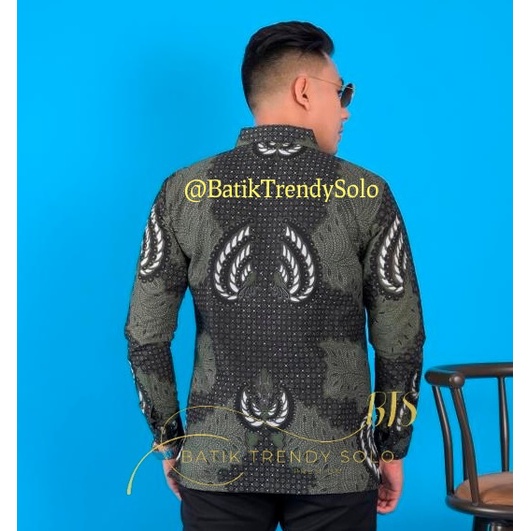 KAPAL KANDAS HIJAU ARMY Kemeja Batik Pria Katun Sunforis Baju Batik Lengan Panjang