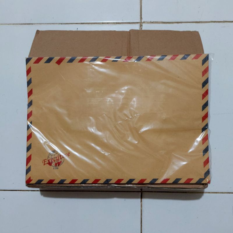 

Amplop Cokelat Tali Executive Airmail 310