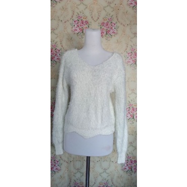 rajut bulu anggora putih