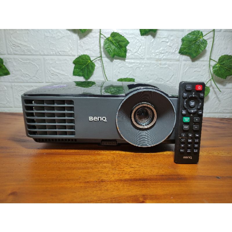 Proyektor Benq MX501 Remote XGA tajam