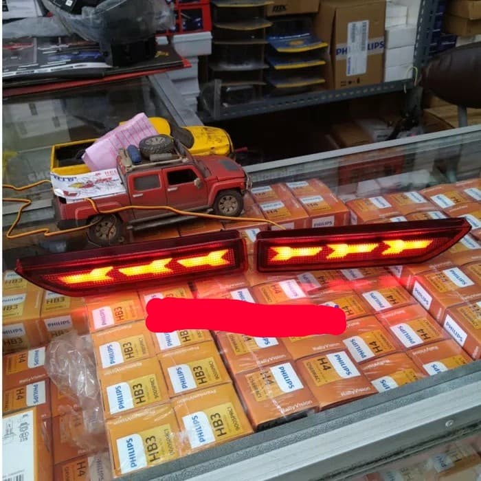 Lampu Led Reflektor Bemper Belakang / LED mata kucing Mobil Honda BRV 2015-