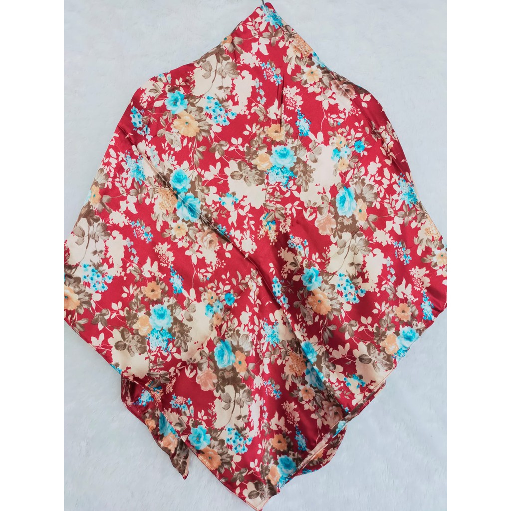 Hijab segi empat saten 110cm x 110cm Hijab motif