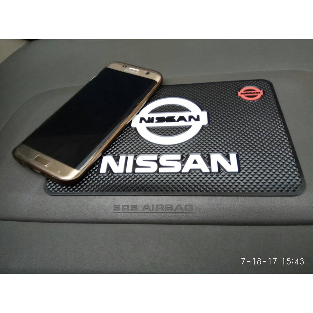 Dashmat NISSAN anti slip sticky pad HP GPS dashboard mobil Livina Evalia Juke Serena March Xtrail