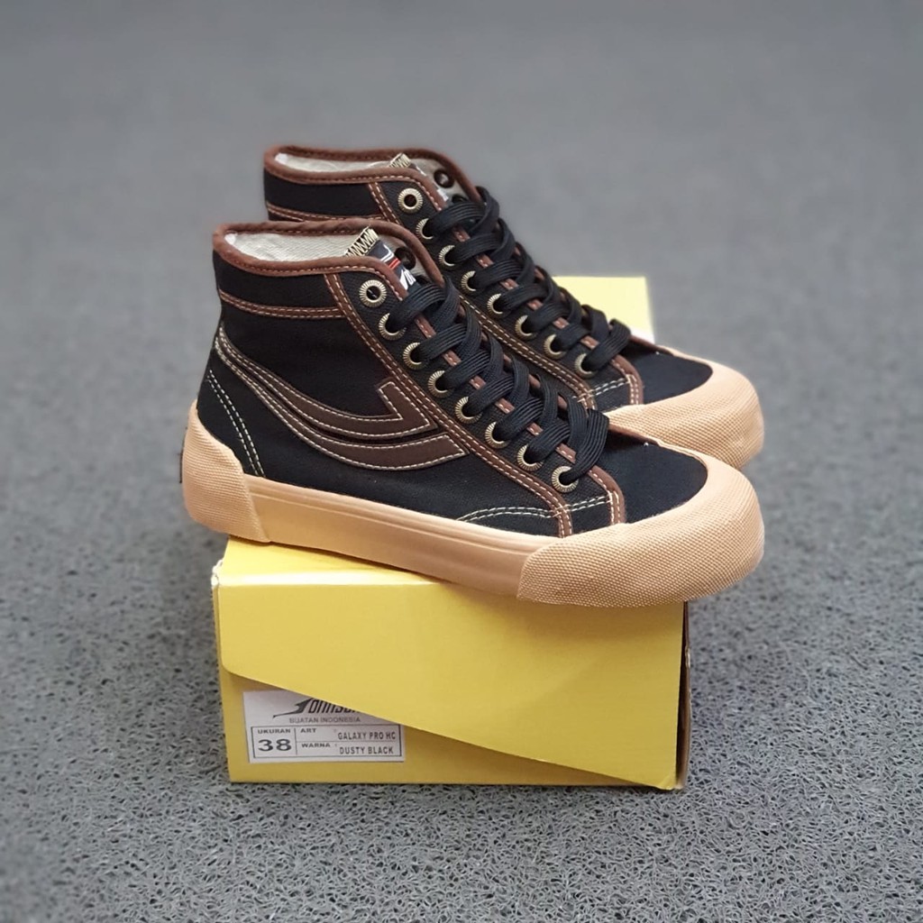 Sepatu JOHNSON GALAXY PRO HIGH