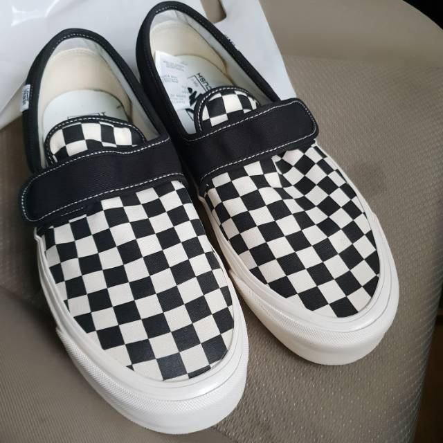 vans slip on velcro