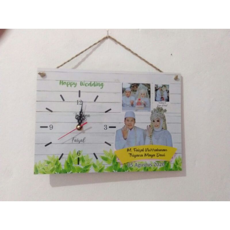Jam dinding custom, hadiah pernikahan,jam foto kayu mdf 20x30 cm
