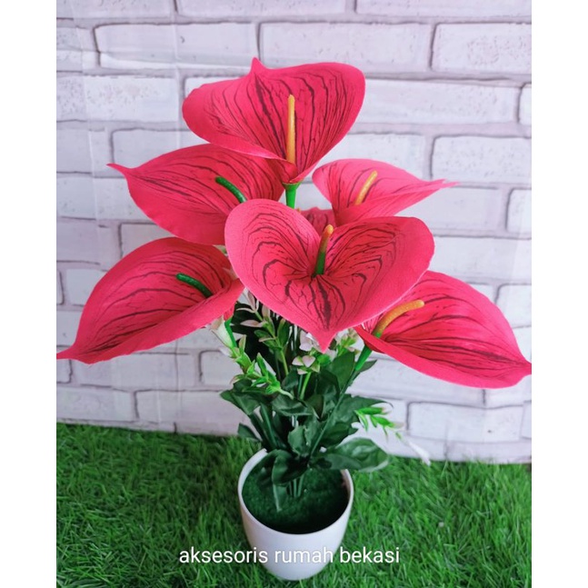 Set Bunga Plastik Anthurium/Bunga Lilly/Bunga Aron Panda Dengan Pot Lumut Melamin Bulat