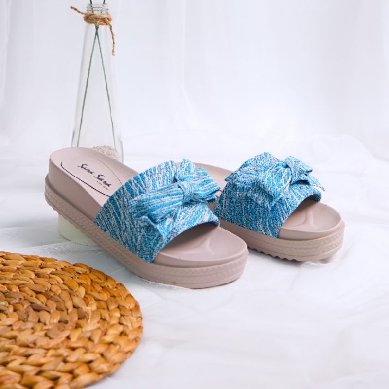 Sara Sara BARA Sandal Slop Wanita Casual Sendal Slop Cewek Wedges Tinggi 5 Cm Bahan Canvas Kekinian