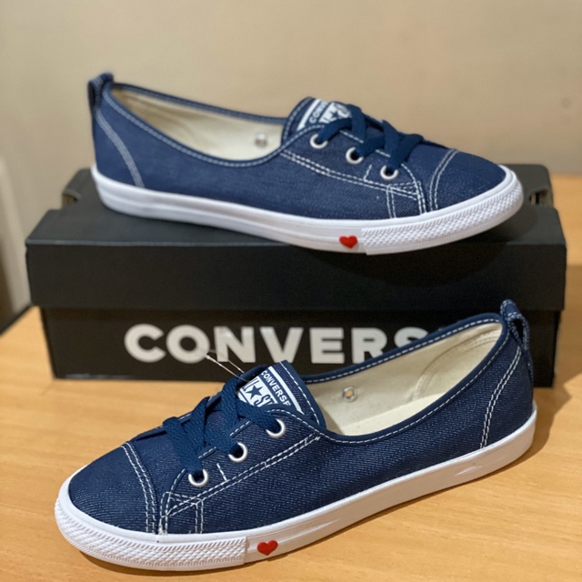 Sale Sportstion  New with box sepatu CONVERSE utk Perempun kayak dipakai Nagita Slavina Size EUR 39