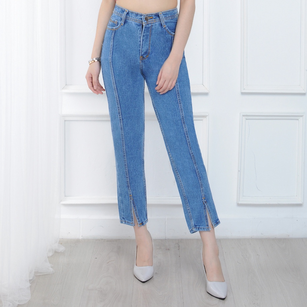 Celana Boyfriend Jeans Wanita Belah Depan / CELANA BOYFRIEND BELAH KEKINAN //JEANS WANITA SOBEK BAWAH TERBARU KEKINIAN// BOYFRIEND LINE TULANG BELAH