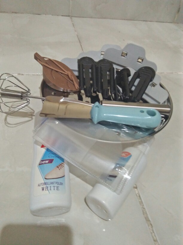 Pembersih Sepatu / Tas / Kulit Pemutih Sol Sneaker - Bag Cleaner Care