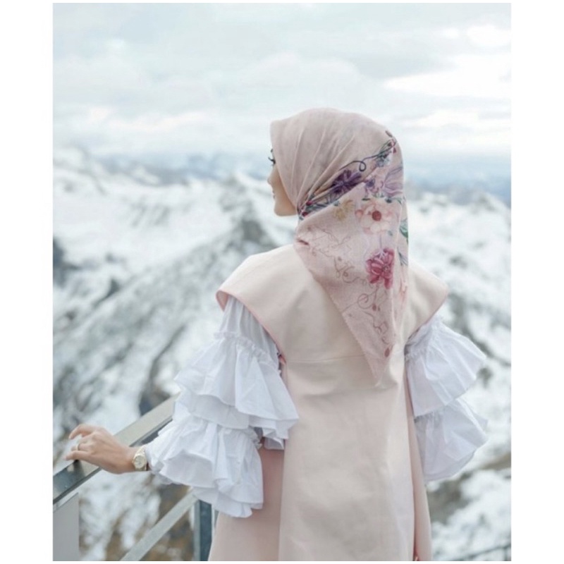 Buttonscarves Nada XL Square - Fis