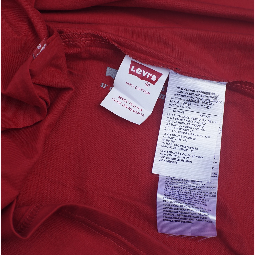 Kaos Pria Levi's | Batwing Emboss Red