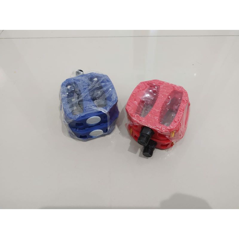 pedal sepeda anak / pedal sepeda anak drat kecil / pedal sepeda kecil