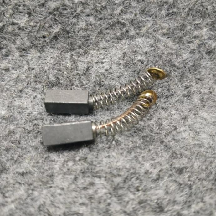 yang dicari] Carbon brush blender philips (pendek)