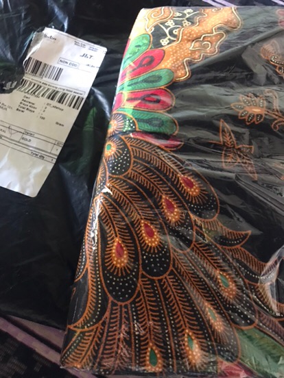 Cod - Dt Collection - Kemeja Batik Lengan Panjang Pria / Cowok Motif Merak Emas