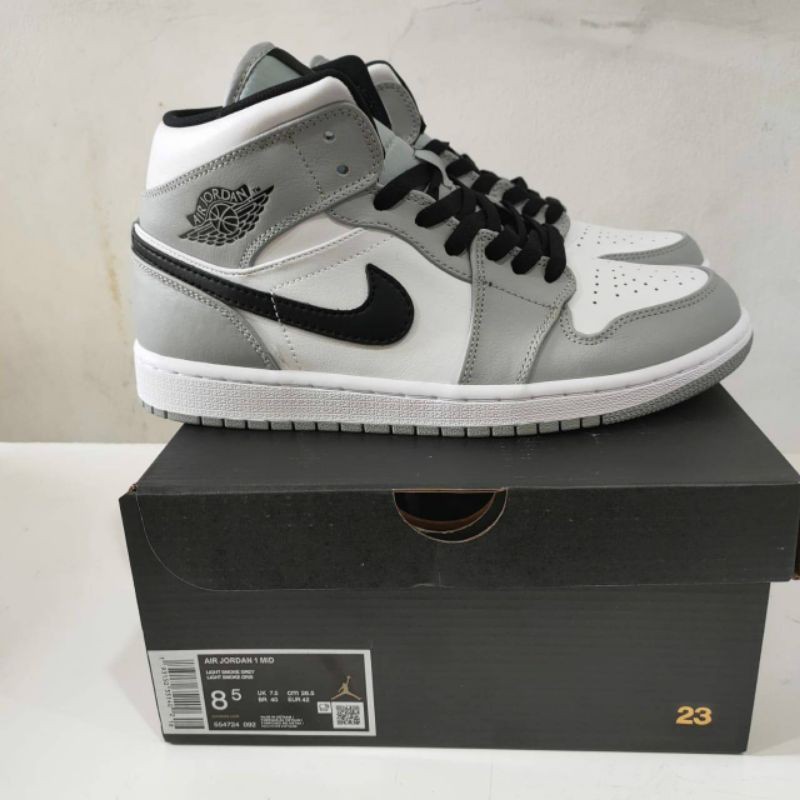NIKE JORDAN 1 MID LIGHT SMOKE GREY