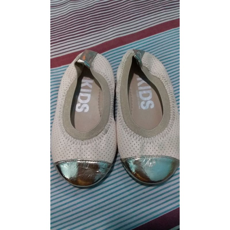 sepatu cotton on kids