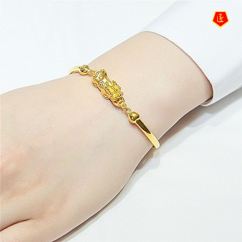 [Ready Stock]Lucky Gold Brave Troops Bracelet