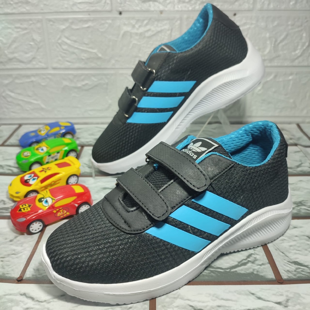 SEPATU ANAK SEKOLAH PEREMPUAN MODEL TERBARU ADIDAS PEREKAT HITAM TOSCA SD