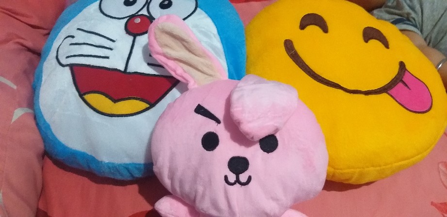 Bantal Kepala Kartun