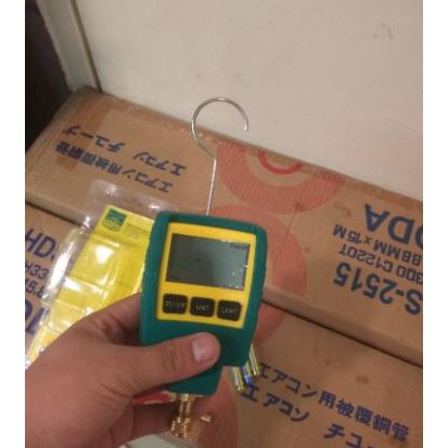 Vacum Gauge Digital Merk Refco