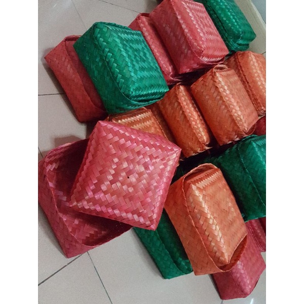 besek anyaman bambu warna 22X22