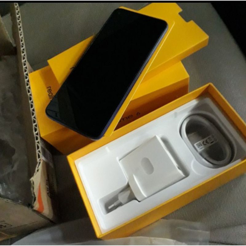 Realme 6 8GB/128GB, Warna Biru