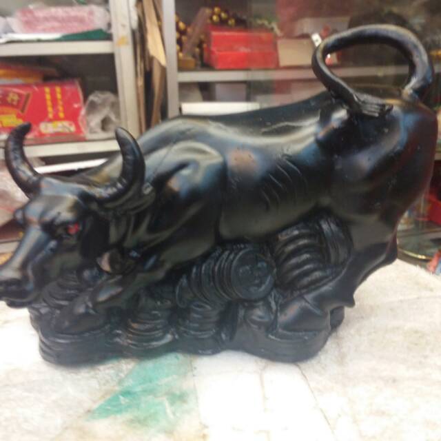 Patung kerbau hitam fengshui