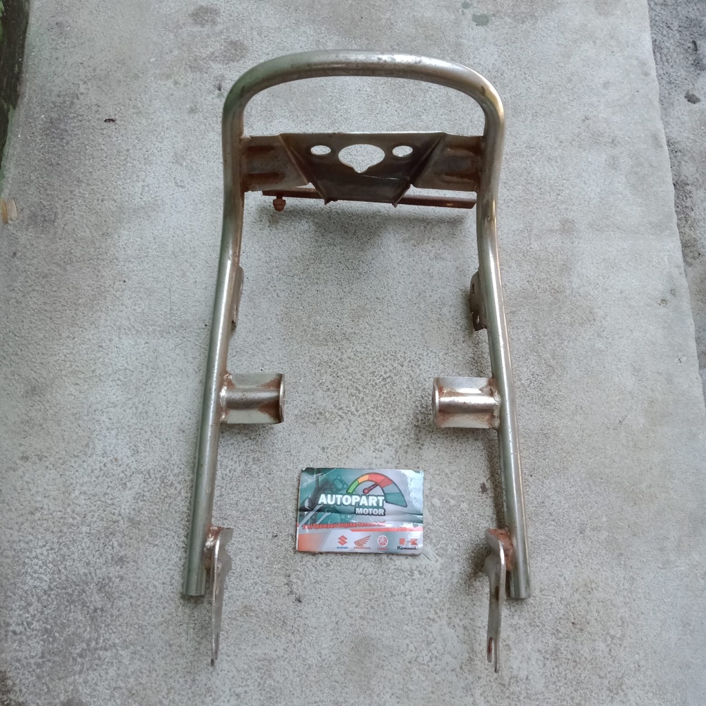 Begel behel pegangan tangan jok jog belakang Suzuki A100 original