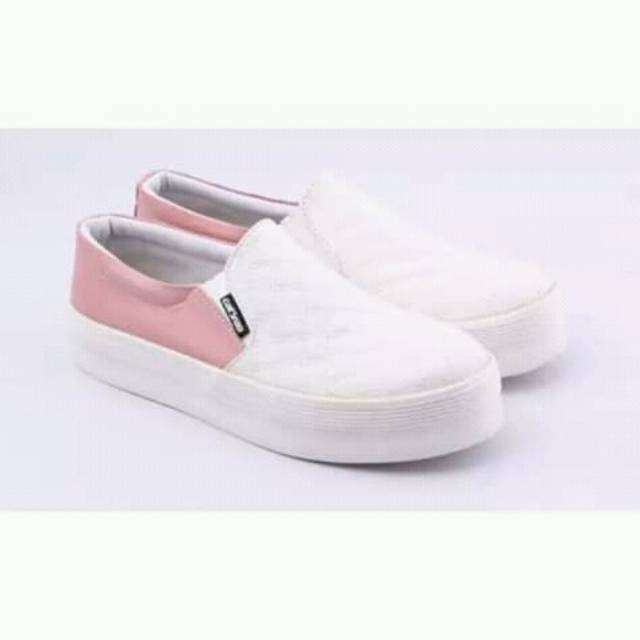 Sepatu catenzo wanita DH 060