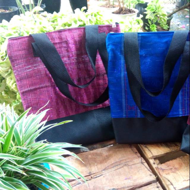 TOTEBAG ULOS SIMALUNGUN