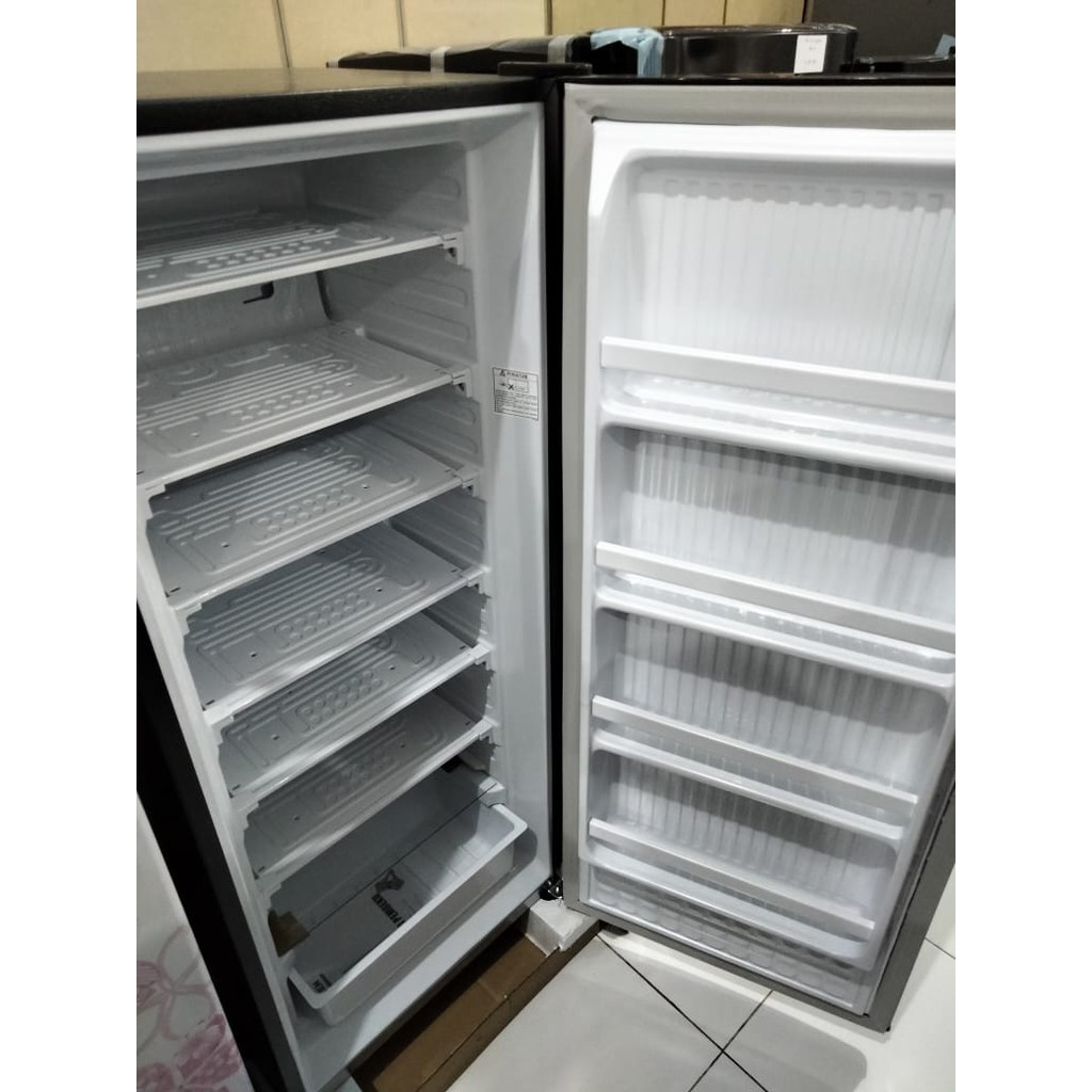 Sanken UPRIGHT FREEZER ASI SK S162 160 Liter Khusus MAGELANG