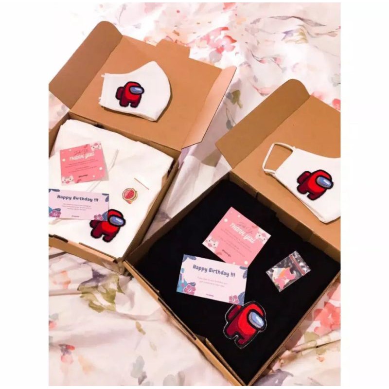 Hampers Baju Among US free masker (Baju wanita & pria) couple