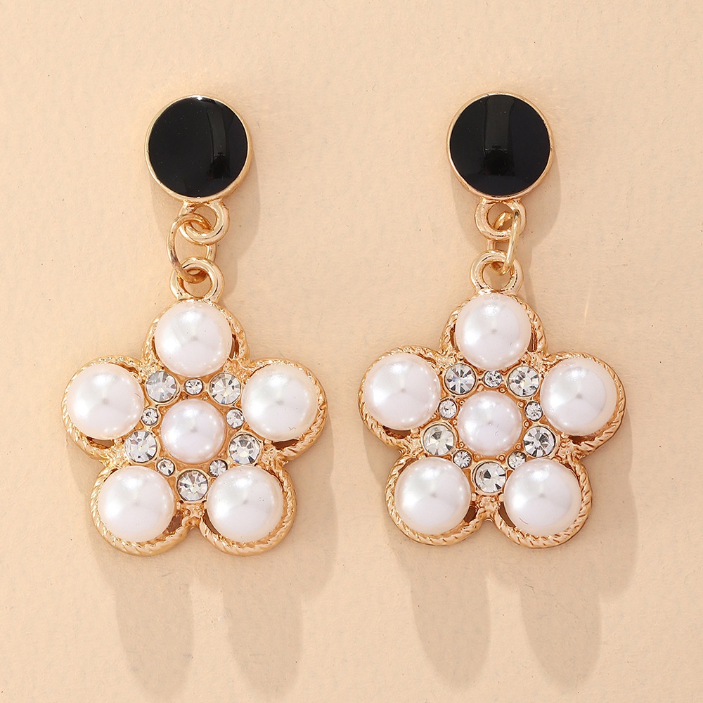 Anting Mutiara Berlian Imitasi Model Simple