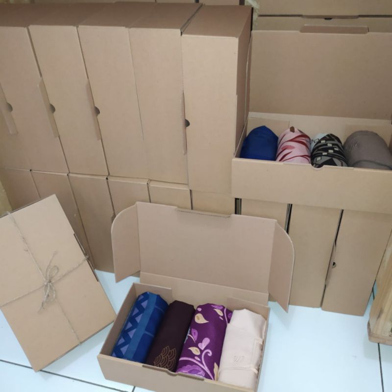 

[3NCORE] BOX/DUS/HAMPERS HIJAB MUAT MAX 4 HIJAB