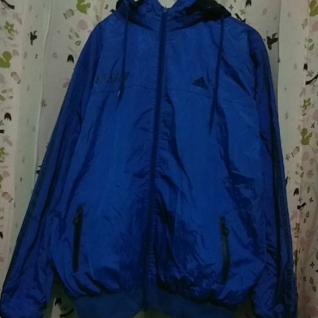 Jaket adidas