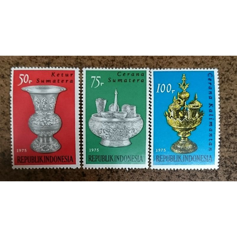 

Prangko Perangko Indonesia seri Kebudayaan Indonesia 1975