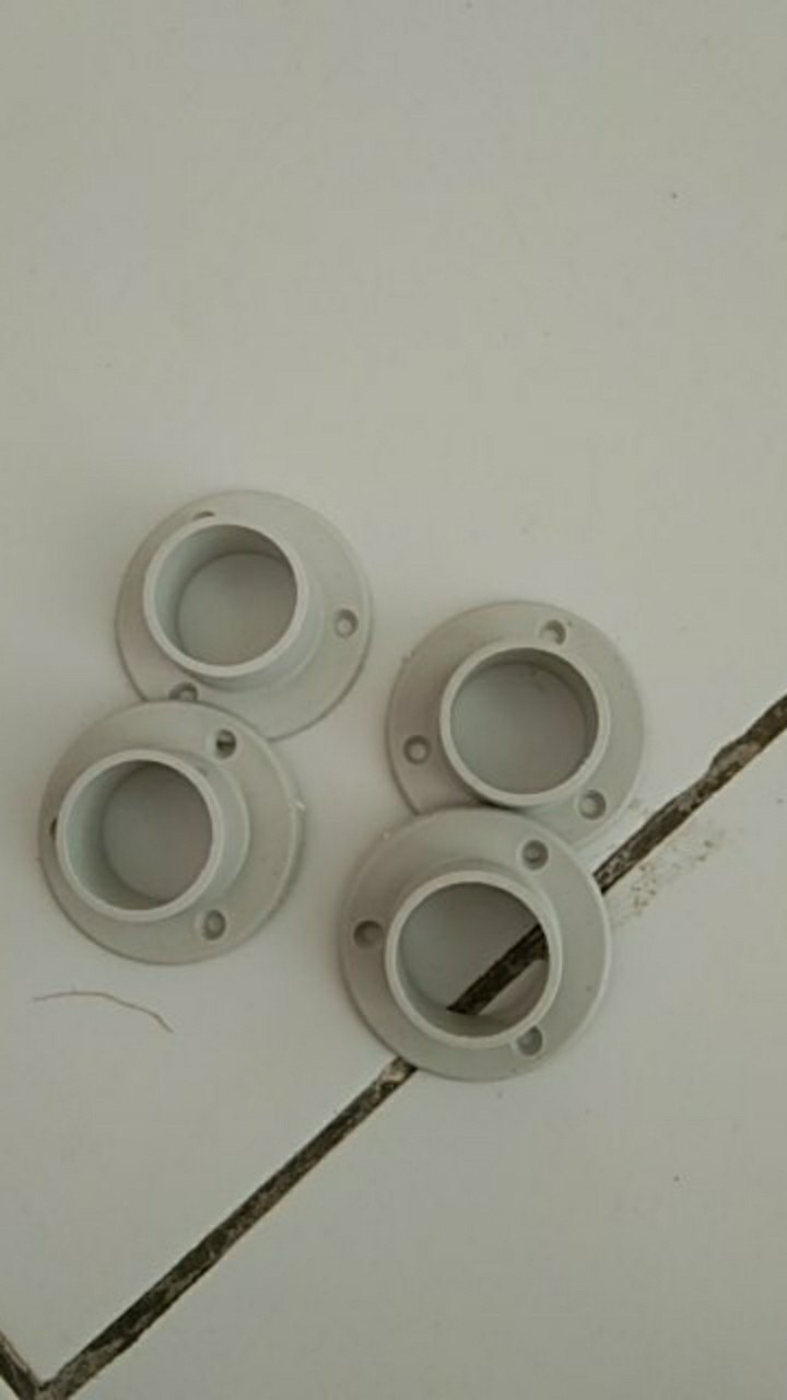 Bracket Kuping Pvc Gantungan Lemari 1