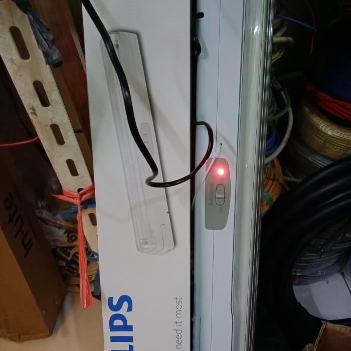 Philips Lampu emergency TWS 101 Bohlam TL 1x18W Berkulitas