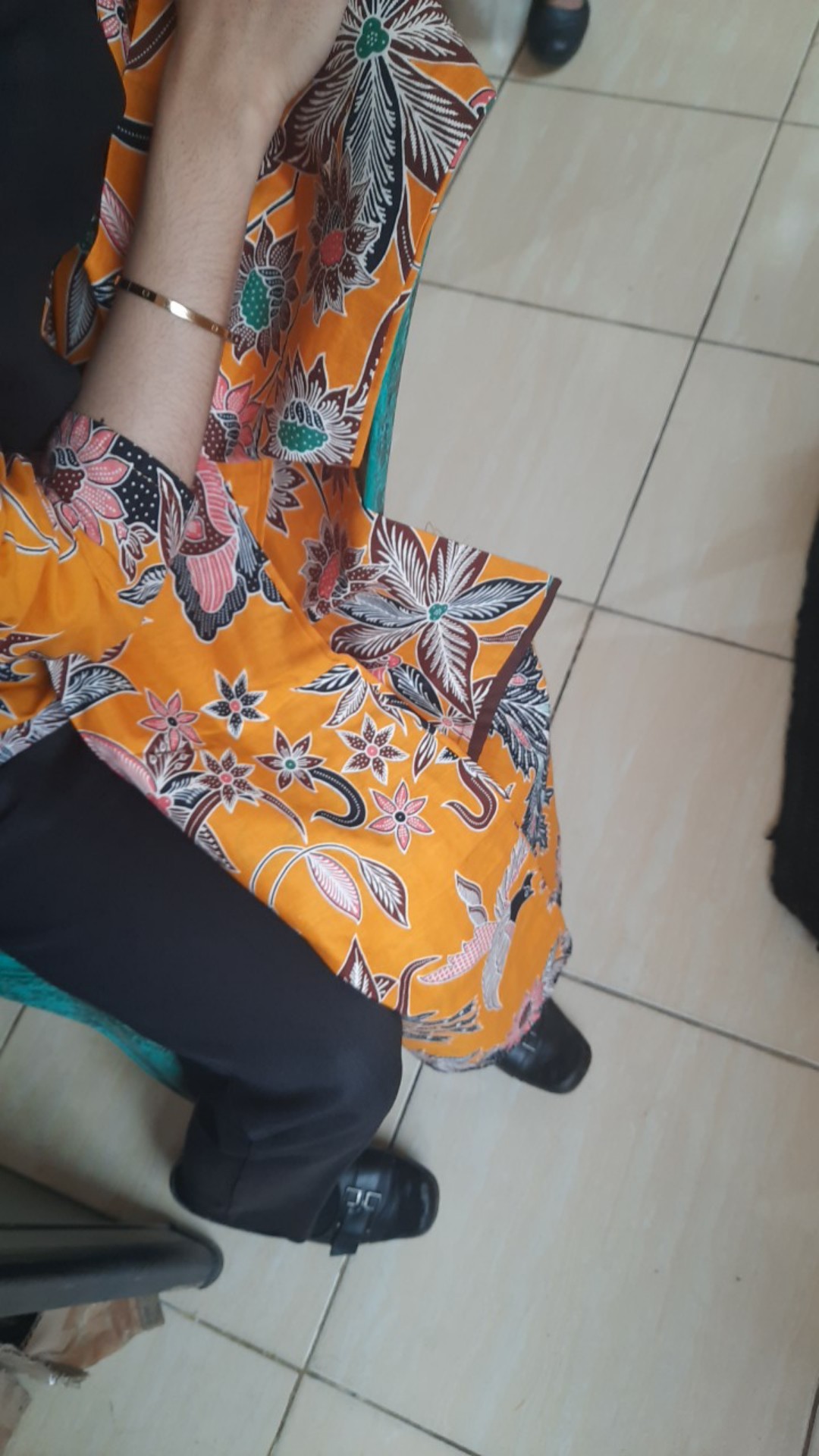 Atasan Batik Wanita Erlia