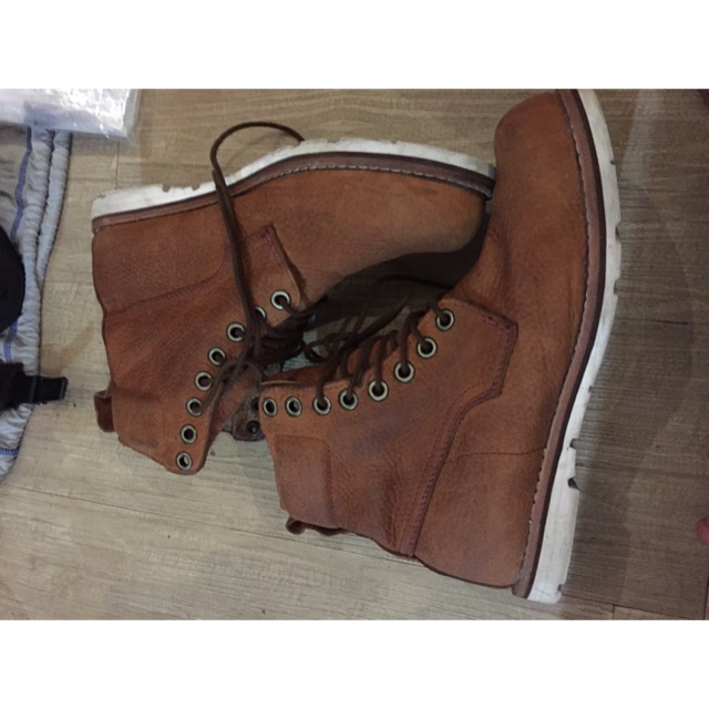 Sepatu boot timberland