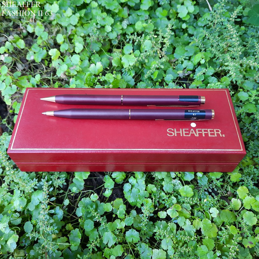 

Ballpoint dan pensil Sheaffer Fashion II 63 red gold full set