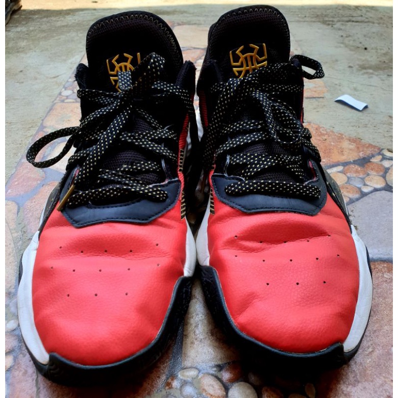 sepatu adidas don issue second