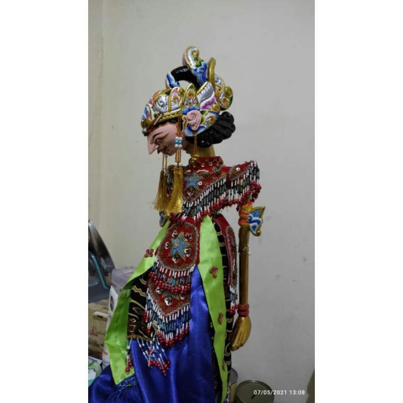 wayang golek satria