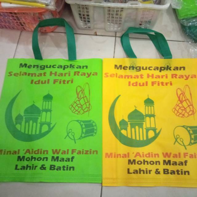 

(38*45) goodie bag lebaran terlaris dan termurah isi 12 pcs