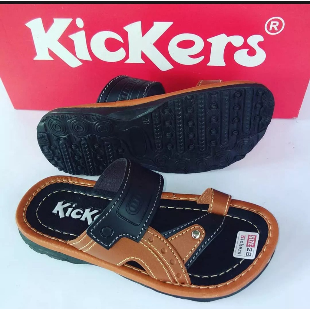 Sandal anak Kickers Terbaru kode Japit jempol Sandal Anak Cowok Japit Terbaru SIZE 28-37 SANDAL ANAK COWOK KICKERS TERBARU  SIZE 28-37 MURAH GROSIR