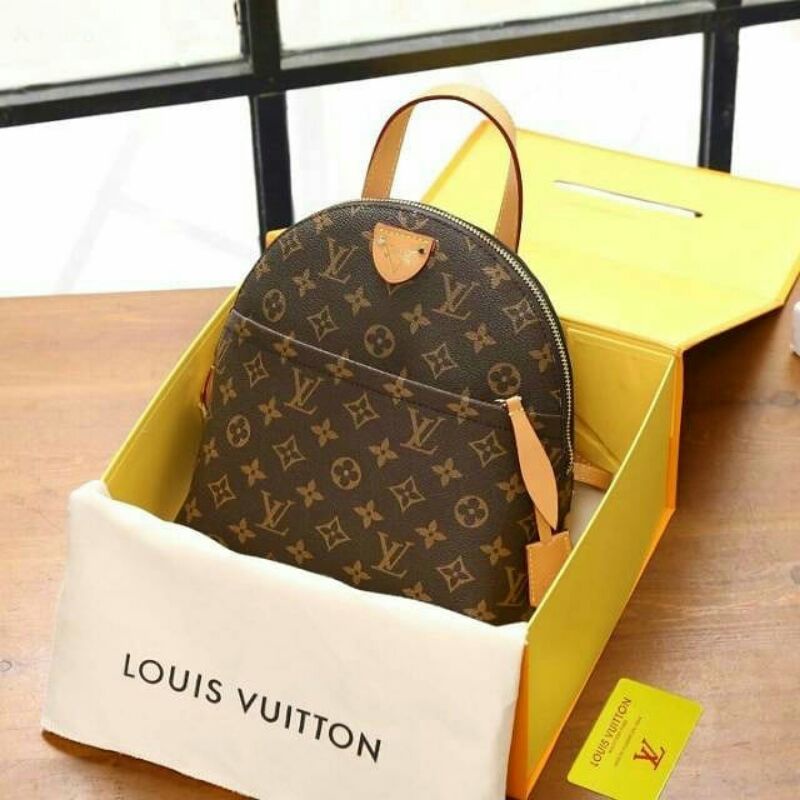 Louis Vuitton LV Moon monogram Backpack (Pls baca deskripsi lengkap)