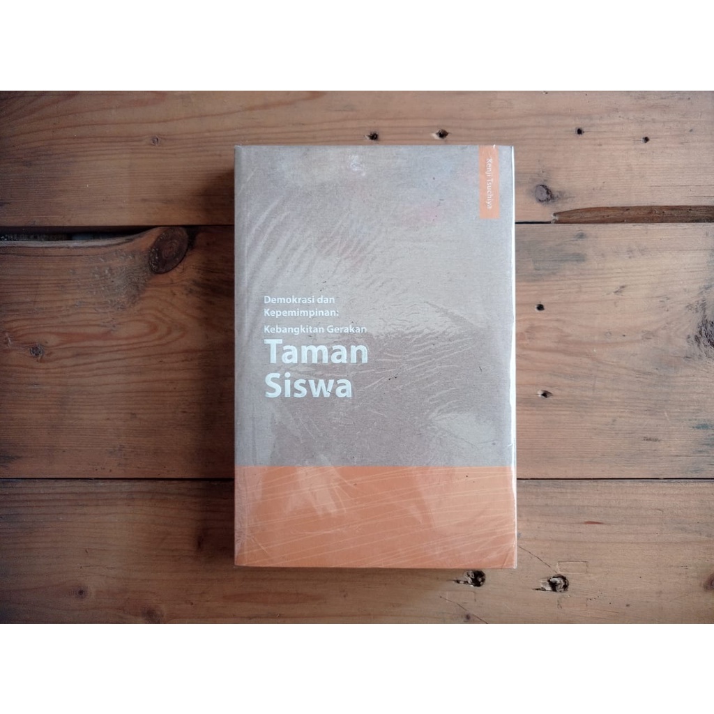 Buku Kebangkitan Gerakan Taman Siswa by Kenji Tsuchiya
